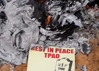 Kakamega Teachers Defy TSC ‘Threats’, burn TPAD Forms