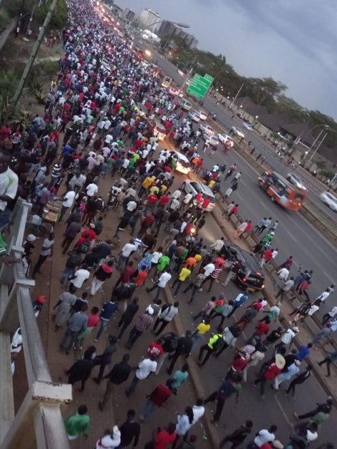 Kenyans trek to work in Nairobi this morning