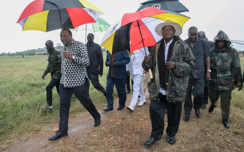 President Uhuru Kenyatta, left, with his Ugandan counterpart; President Yoweri Museveni